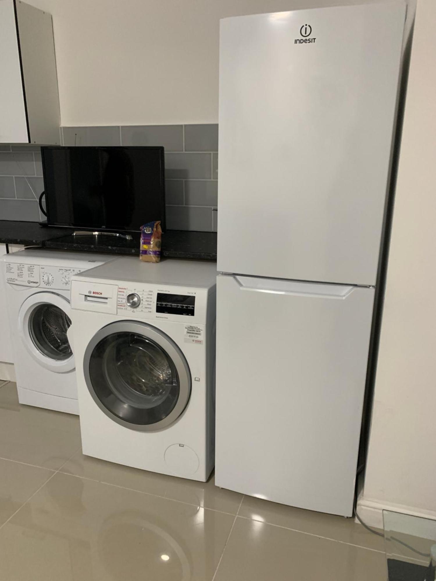 London Studio Apartments, Private Bathrooms And Parking Илфорд Экстерьер фото