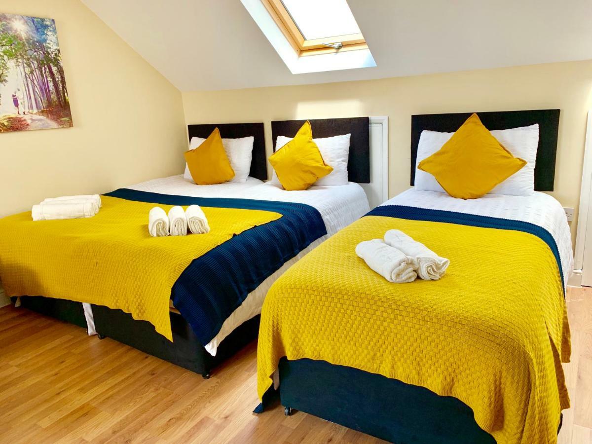 London Studio Apartments, Private Bathrooms And Parking Илфорд Экстерьер фото